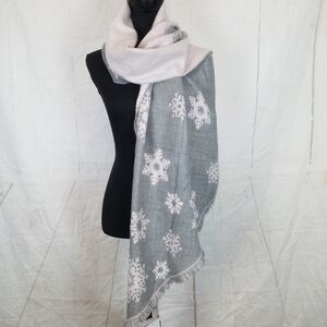 V fraas gray pink the blanket wrap